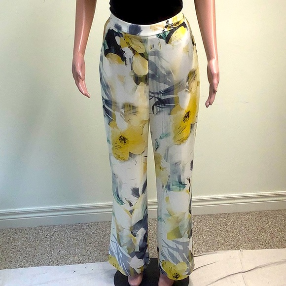 Frank Lyman Wide Leg Dress Pants - Picture 2 of 6